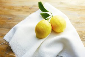 きゅんと甘酸っぱいレモンの果汁をふんだんに使って。