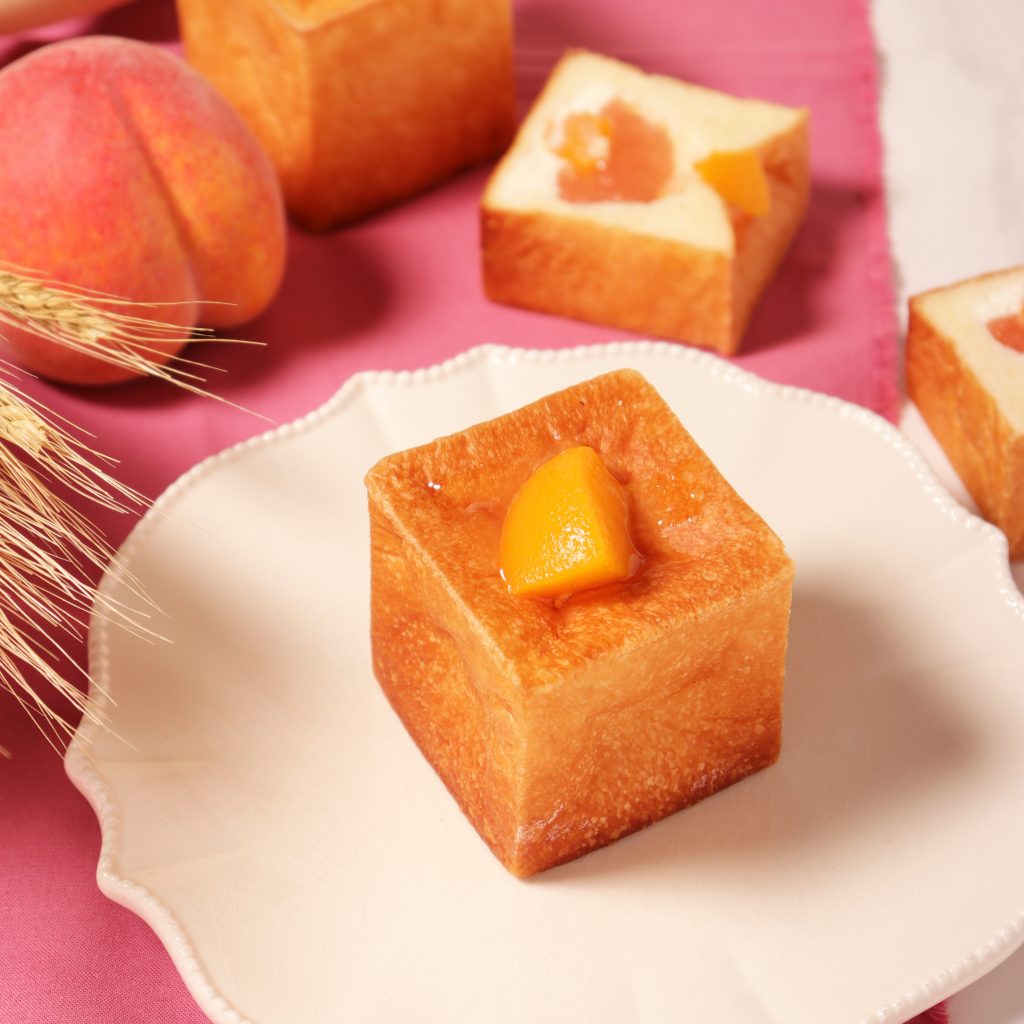 Web用黄桃のクリームチーズパン